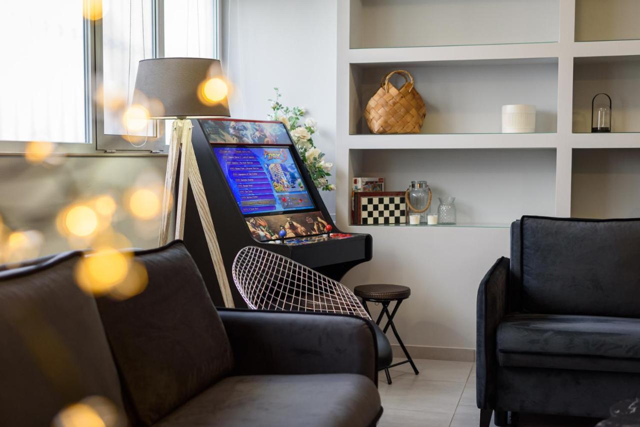Patras' Hitech Apartment Zewnętrze zdjęcie