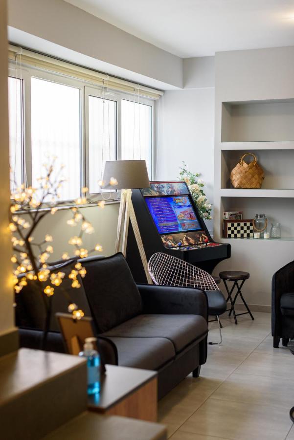 Patras' Hitech Apartment Zewnętrze zdjęcie