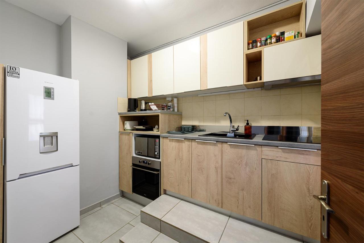 Patras' Hitech Apartment Zewnętrze zdjęcie